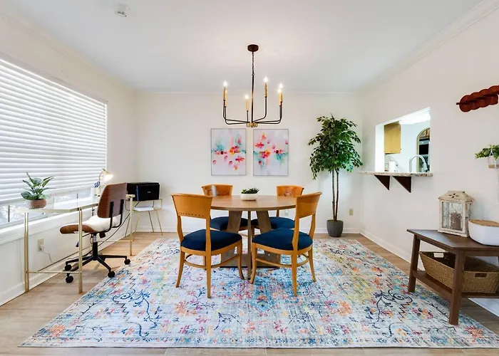 Cozy 1br W/balcony - Near Ul & Ochsner Apartment Lafayette
