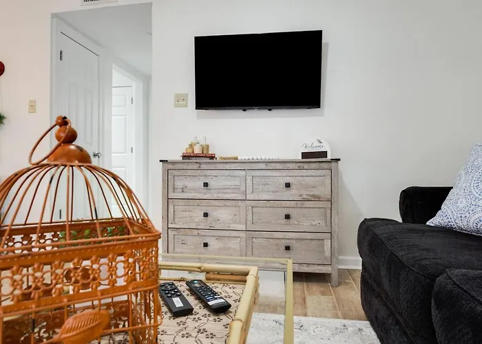 Cozy 1br W/balcony - Near Ul & Ochsner *