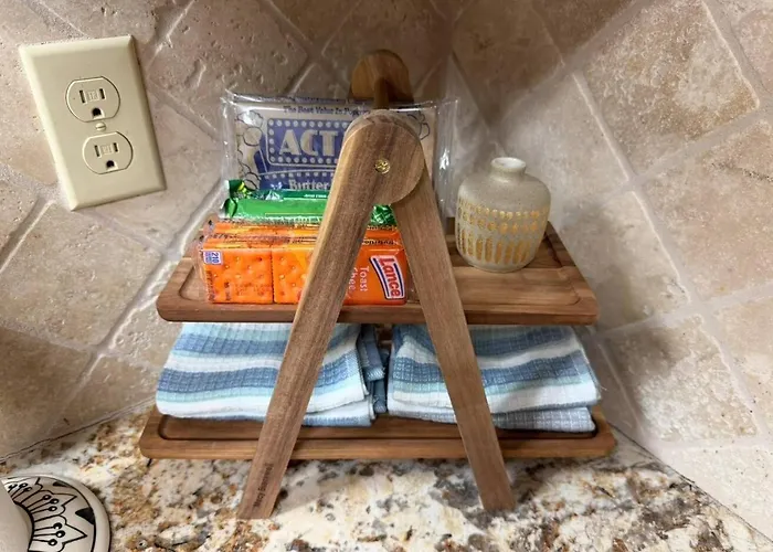 Cozy 1br W/balcony - Near Ul & Ochsner Apartment