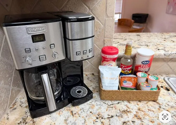Cozy 1br W/balcony - Near Ul & Ochsner Lafayette