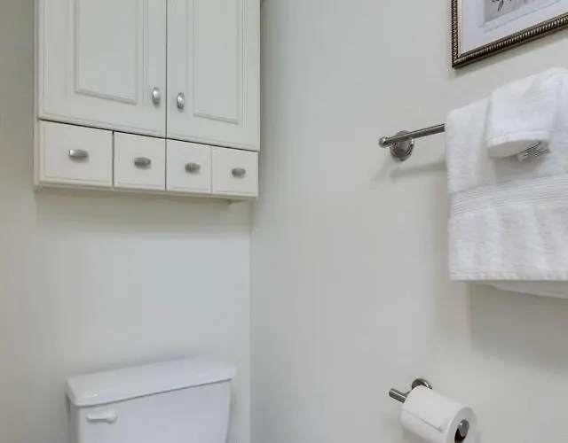 Cozy 1br W/balcony - Near Ul & Ochsner