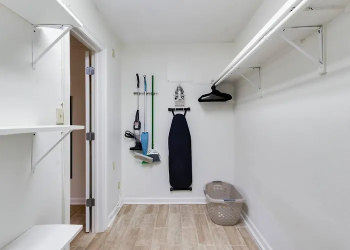Apartment Cozy 1br W/balcony - Near Ul & Ochsner *
